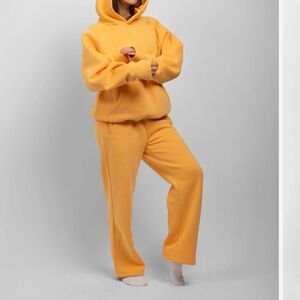 Free the Sheep sweatpants in honey gold L